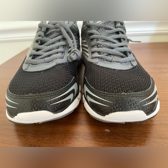 NWT Fila Memory Foam Coolmax Sneakers Men Size 10.5 - Picture 4 of 11